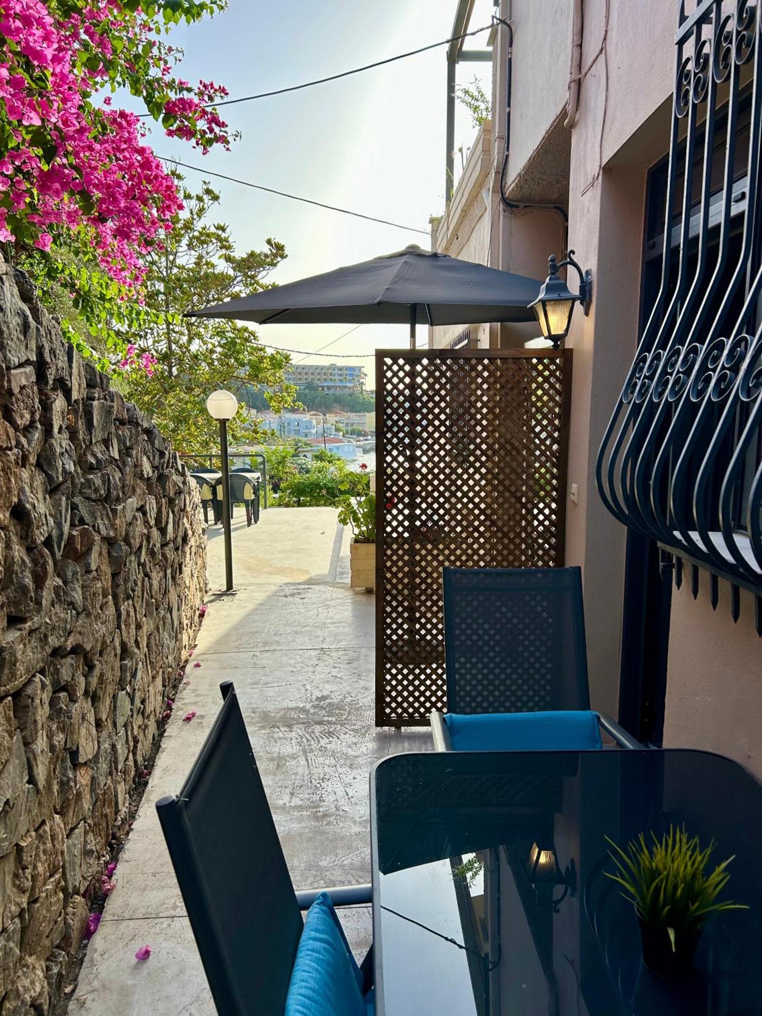 Terpsichori Villa And Apartments Kalamaki Extérieur photo
