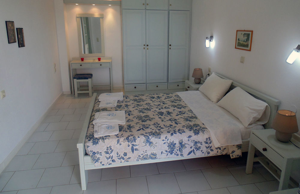 Terpsichori Villa And Apartments Kalamaki Extérieur photo
